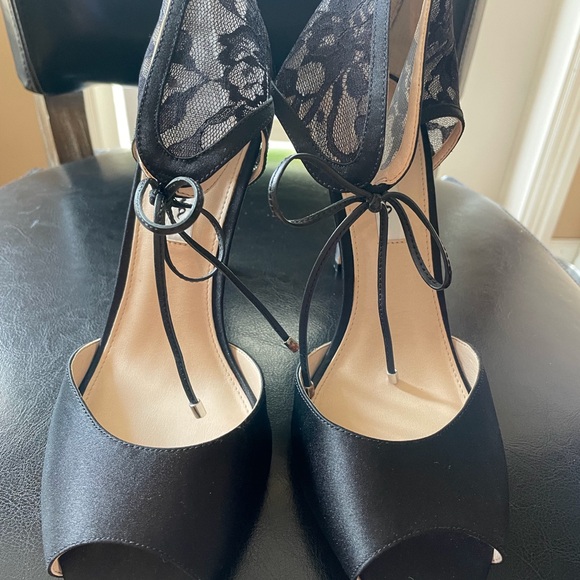 Nina Satin Pumps Size 10 - Picture 4 of 5